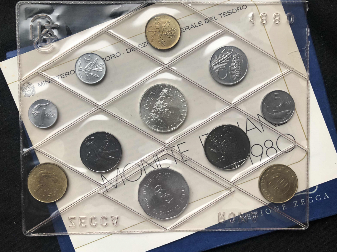 【币观天下】第七十六期拍卖 【意大利】1980年10套装册子【包含银币一枚】