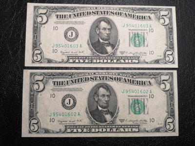 《外钞收藏家》第七十一期拍卖 - 1950年小头美元 连号两张 au品相