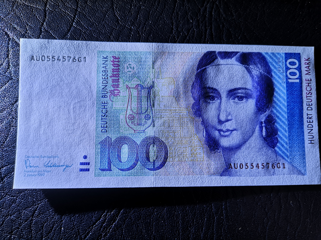 《外钞收藏家》第七十一期拍卖 1989年100马克 克拉拉  全新unc