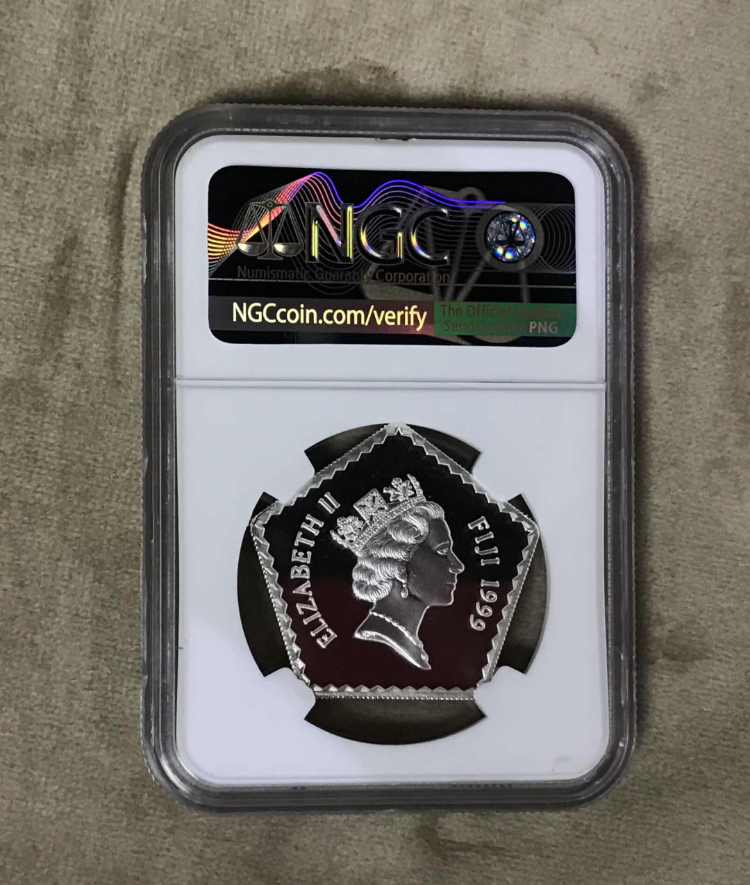 【随心拍&GetCoin】现代金银币拍卖第二十七期 斐济1999年发行纪念2000千禧年五边形纪念银币NGC69