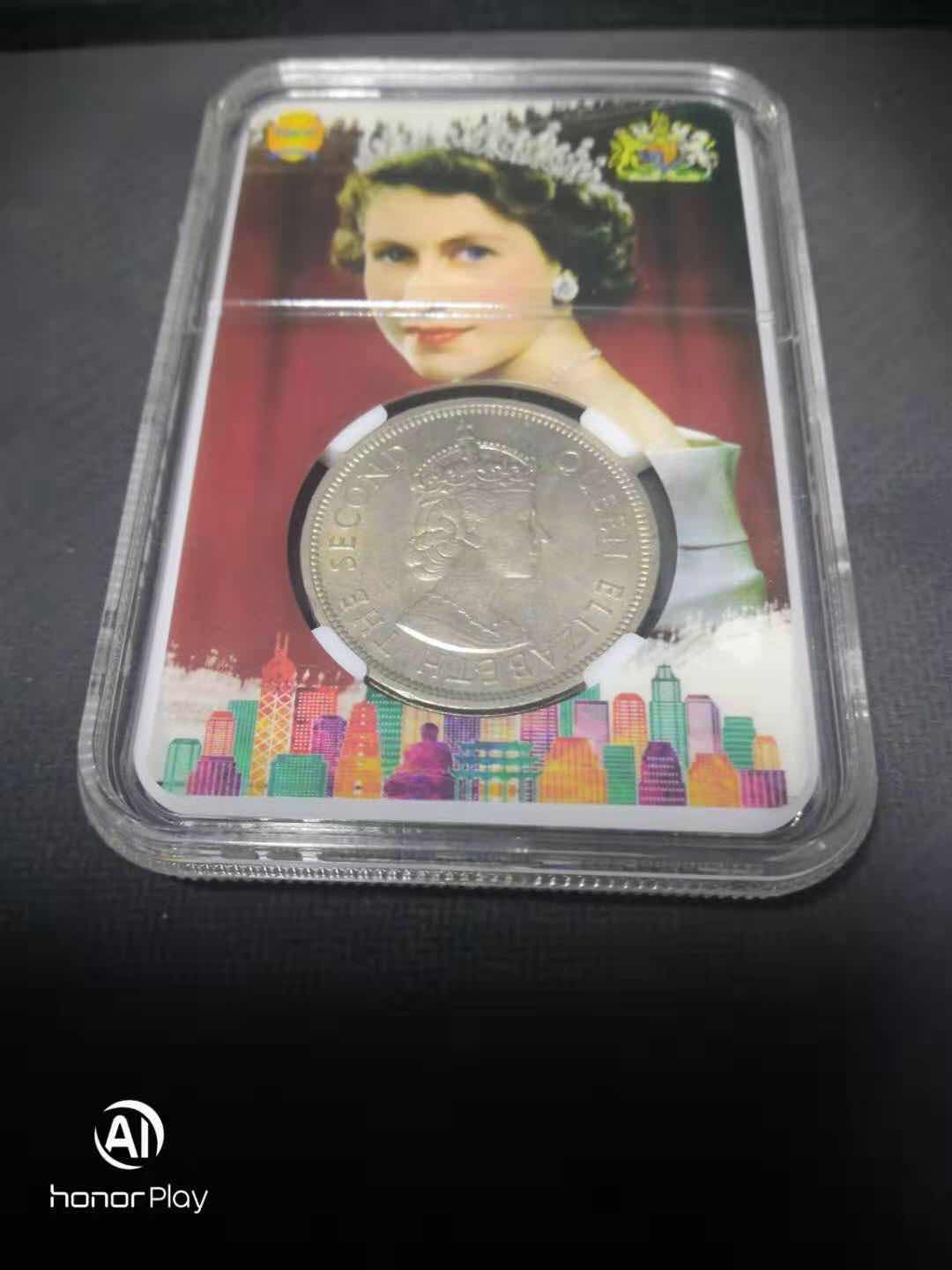 收藏联盟第九十六期拍卖 TACC专利全景标签封装。早期香港1960元1元。女王尖冠。暗记版。