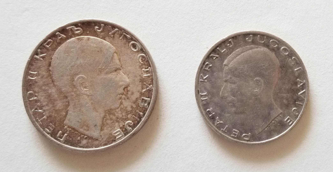 【币观天下】第七十八期拍卖 【南斯拉夫】1938年20/50第纳尔银币两枚，好品如图。