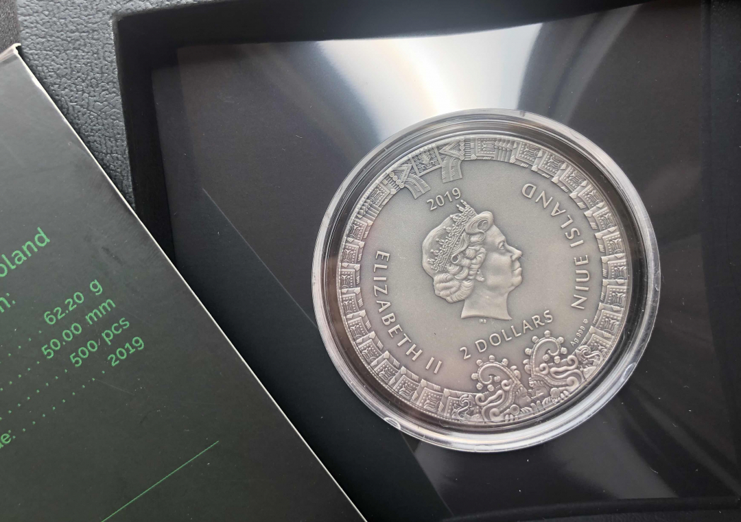 【币观天下】第七十八期拍卖 【纽埃】2019年纽埃古印第安文明阿兹特克日历石高浮雕仿古银币