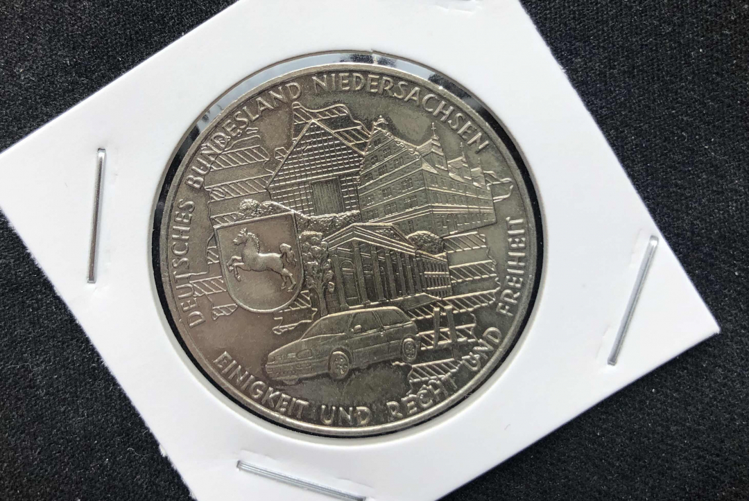 【币观天下】第七十八期拍卖 【德国】1990地图和邦徽纪念章