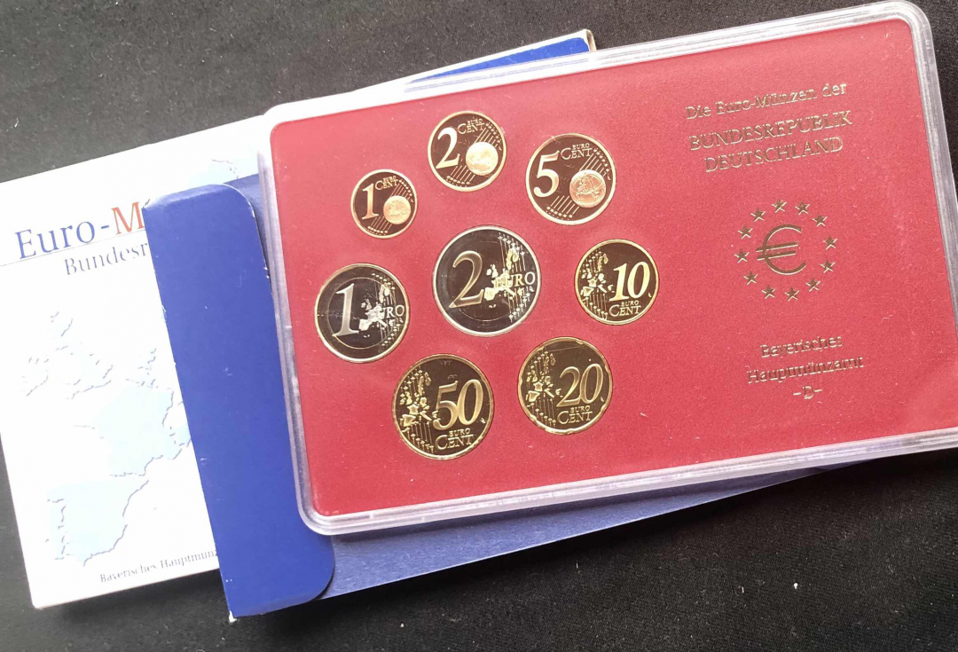 【币观天下】第七十九期拍卖-现代币专场 【德国】2004年欧元精制币套册【D厂】