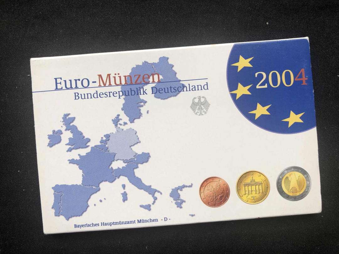 【币观天下】第七十九期拍卖-现代币专场 【德国】2004年欧元精制币套册【D厂】