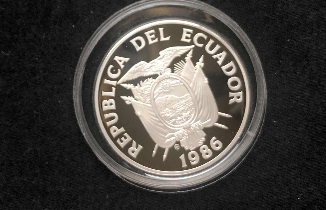 【币观天下】第八十一期钱币拍卖 【厄瓜多尔】1986年发行第13届世界杯足球赛精制纪念银币