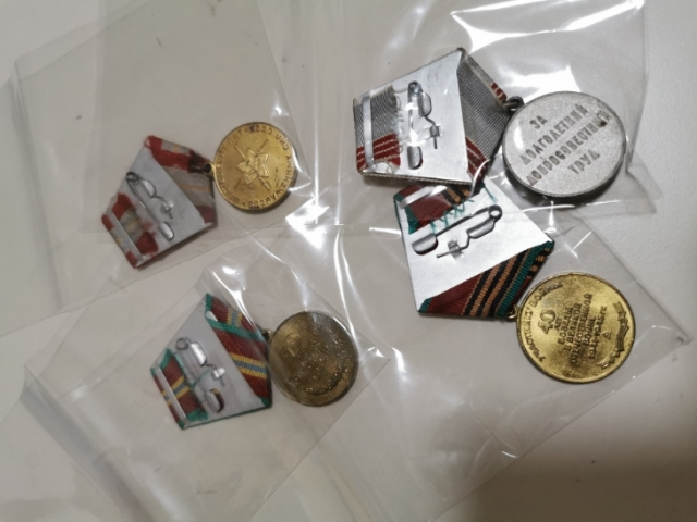 【鲸贝乐淘】千字文·第“剑号巨阙”号拍卖 【勋章】苏维埃功勋勋章四枚，精美好品，近全新