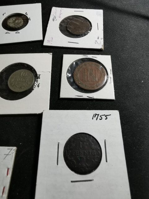 【鲸贝乐淘】千字文·第“剑号巨阙”号拍卖 【外币】外国流通纸币六张，流通硬币11枚，一起拍