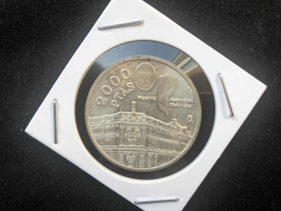 【币观天下】第八十三期钱币拍卖 【西班牙】1994西班牙2000比塞塔银币 卡洛斯一世 德里皇宫
