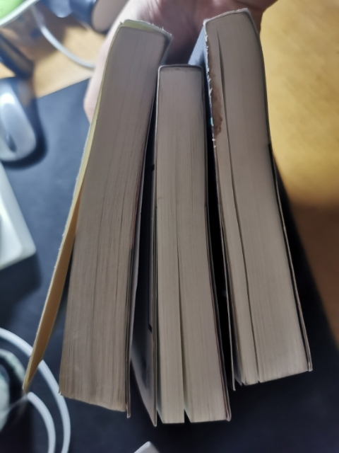 【鲸贝乐淘】千字文·第“珠称夜光”号拍卖 【书籍】未来，今日，人类简史三本，9.5品，简史三部曲全套一起