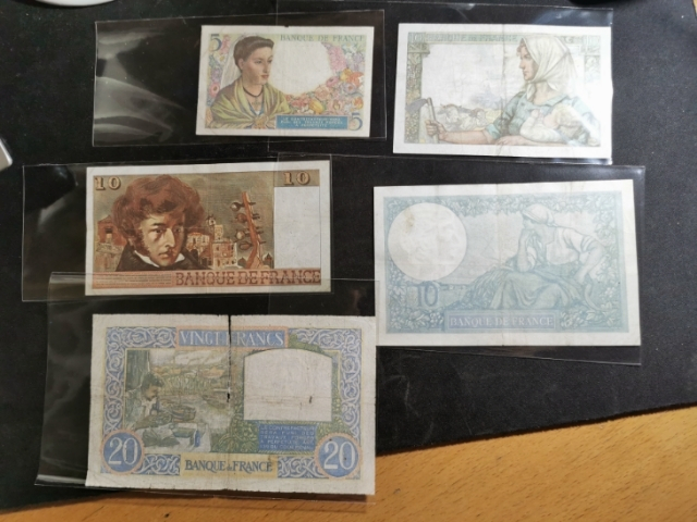 【鲸贝乐淘】千字文·第“珠称夜光”号拍卖 【法国】流通纸币10张，品相7-9品，一起出售