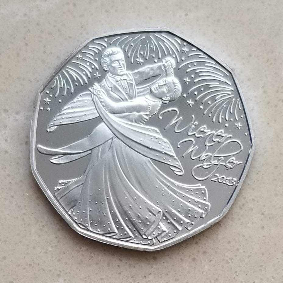 【币观天下】第八十四期钱币拍卖 奥地利2013年华尔兹5欧元银币