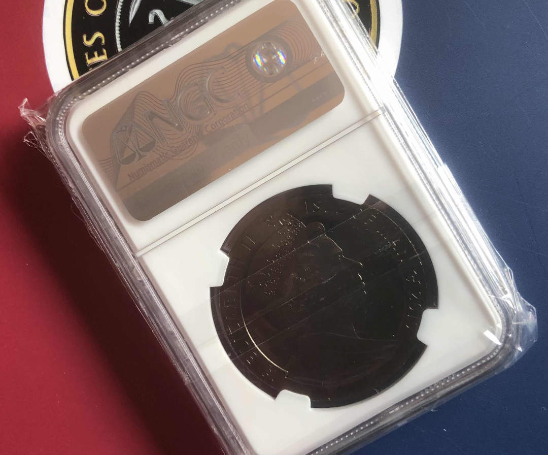 【币观天下】第八十四期钱币拍卖 【马恩岛】2015年黑便士邮票诞生175周年1克朗精致币