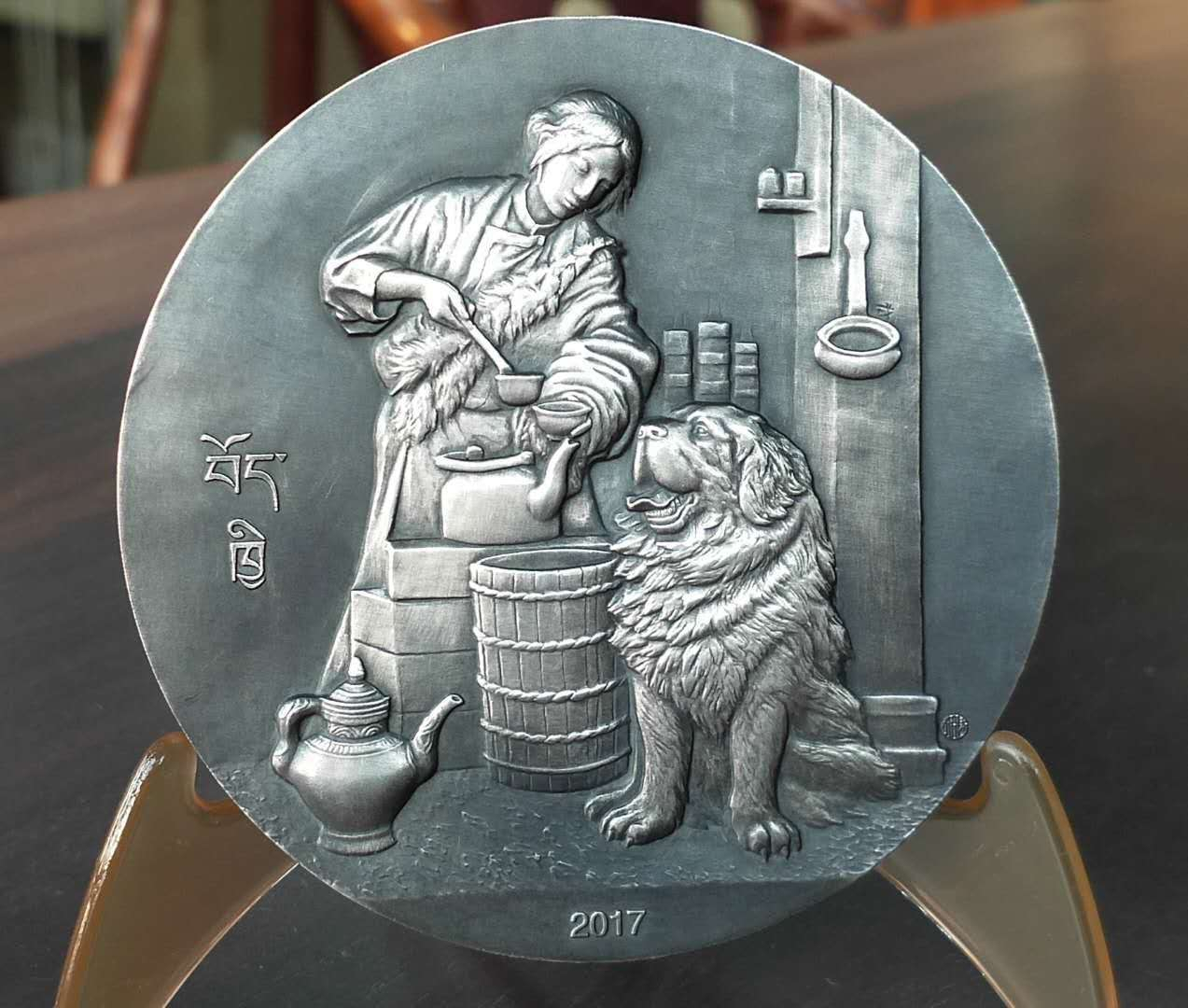 喜迎国庆70周年，艺术麦朵尔（纪念章）拍卖（CICE） 藏獒(355克)