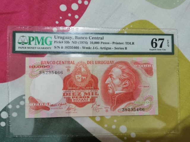 【鲸贝乐淘】千字文·第“菜重芥姜”号拍卖 【乌拉圭】1974年10000比索，PMG67E