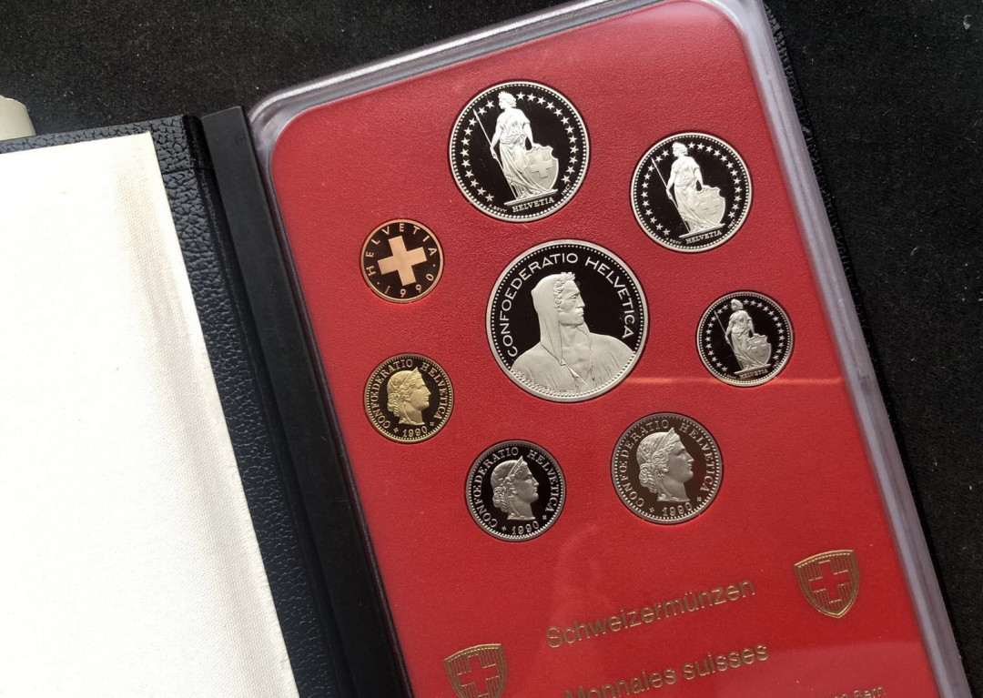 【币观天下】第八十六期钱币拍卖 【瑞士】1990年瑞士精制币套装8枚