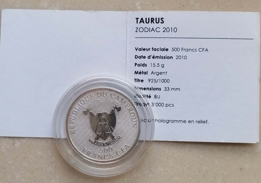 【币观天下】第八十六期钱币拍卖 喀麦隆2010年金牛座幻彩银币，1/2盎司