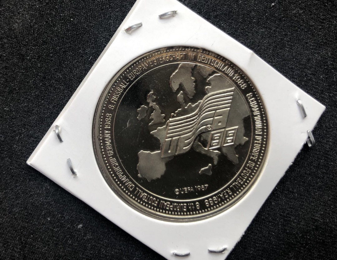 【币观天下】第八十六期钱币拍卖 【德国】1988年欧洲杯纪念章