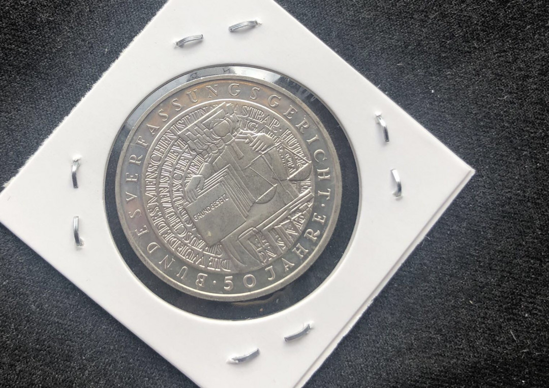 【币观天下】第八十六期钱币拍卖 德国2001年联邦宪法50周年10马克精制纪念银币C厂