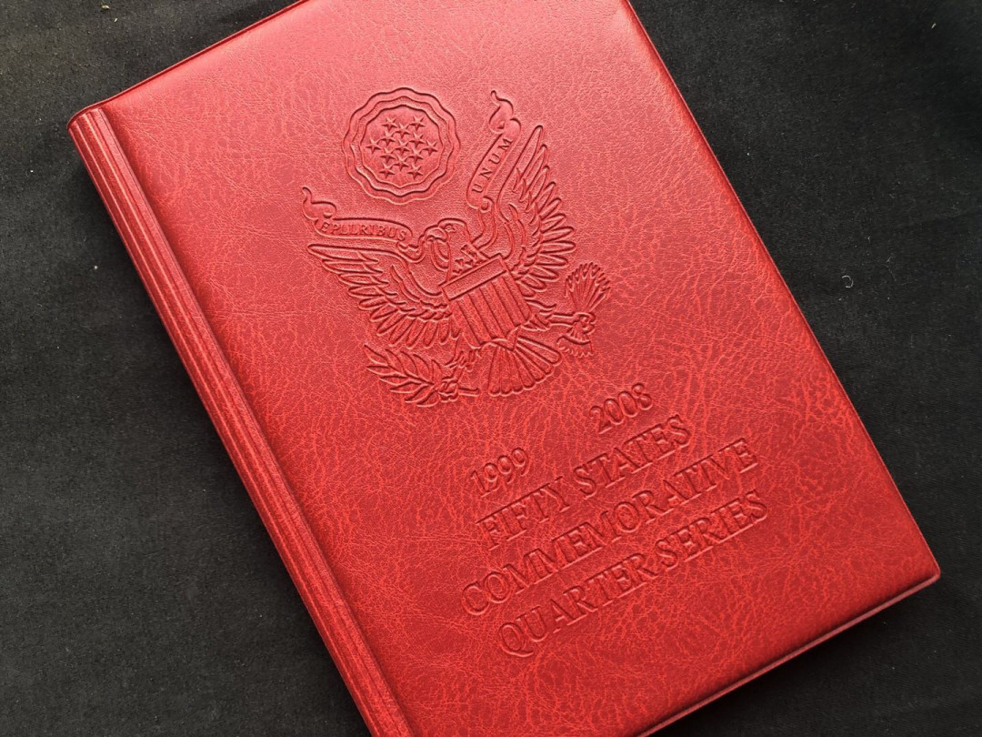 【币观天下】第八十六期钱币拍卖 美国1999年~2009年美国50州+6个美属地流通纪念币全套精美礼册装 （全P版，定制纸夹带）