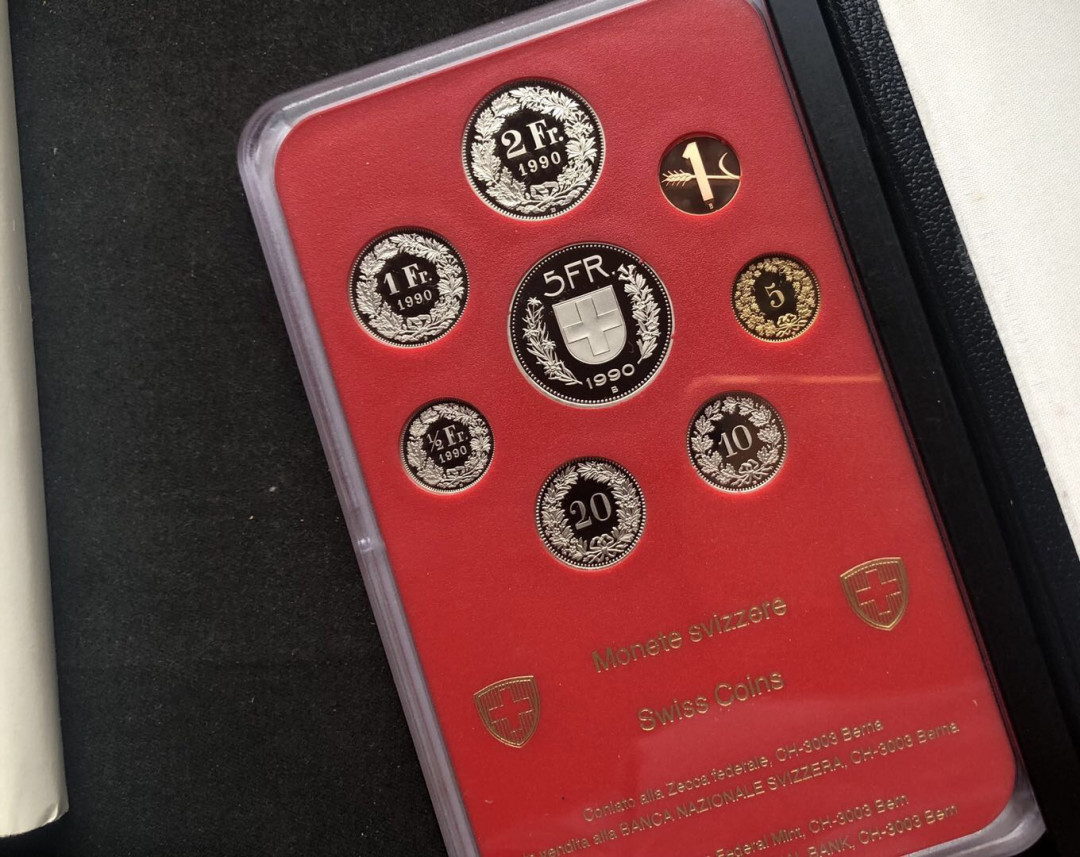 【币观天下】第八十六期钱币拍卖 【瑞士】1990年瑞士精制币套装8枚