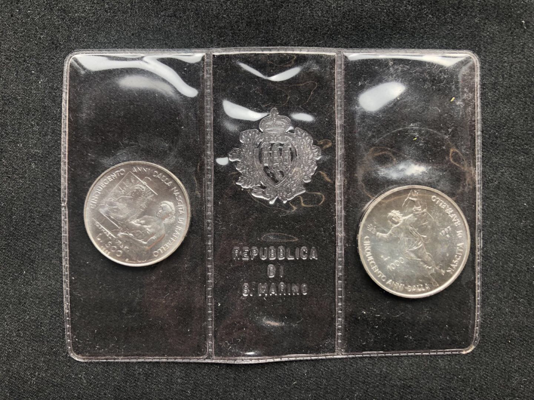 【币观天下】第八十六期钱币拍卖 圣马力诺 21983年发行画家拉斐尔诞辰500周年纪念银币1对（原封）