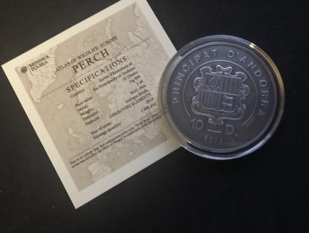 【币观天下】第八十七期钱币拍卖 【安道尔】2014仿古镶嵌紫色锆石银币鲈鱼