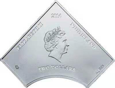 【币观天下】第八十七期钱币拍卖 纽埃2014年10元，“乌克兰圣殿”大全套 沙皇 镶嵌12颗红宝石、镶(镀)24K金、精制异形组合纪念银币5枚套