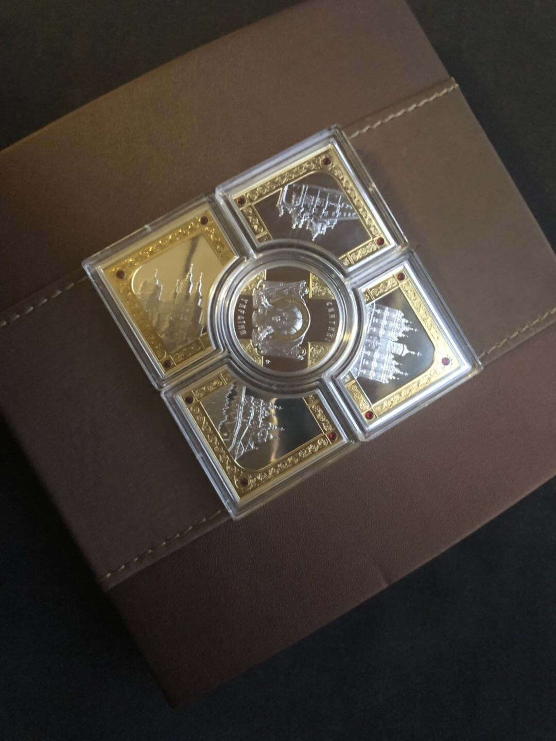 【币观天下】第八十七期钱币拍卖 纽埃2014年10元，“乌克兰圣殿”大全套 沙皇 镶嵌12颗红宝石、镶(镀)24K金、精制异形组合纪念银币5枚套