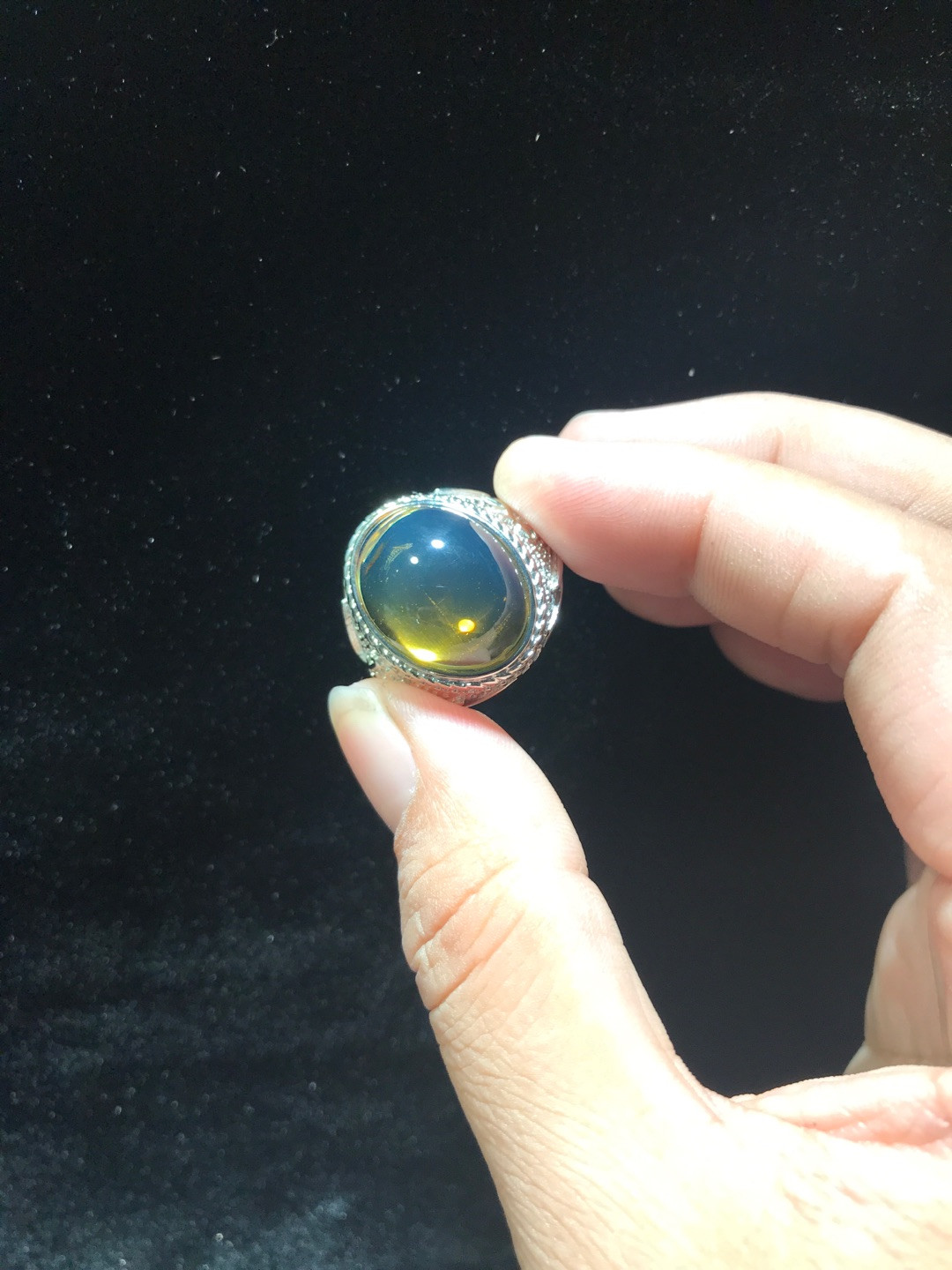 缅甸天然琥珀专场 缅甸高白蓝琥珀戒指，男士豪华款