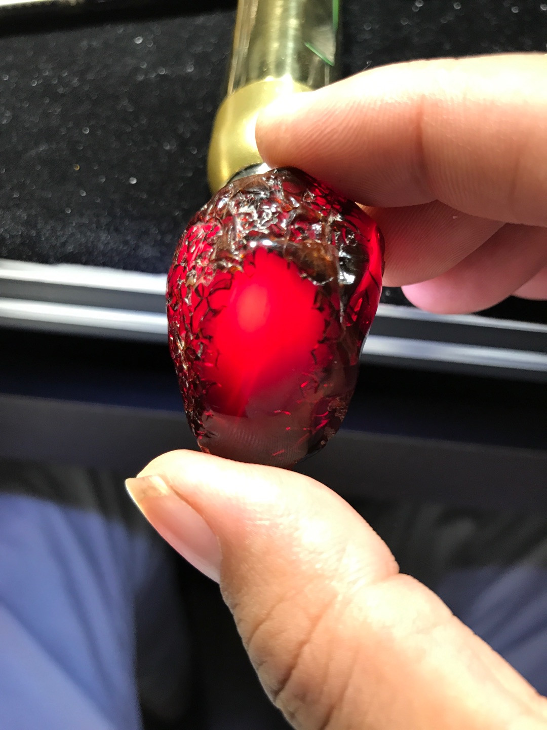 缅甸天然琥珀专场 缅甸天然樱桃红血珀原石