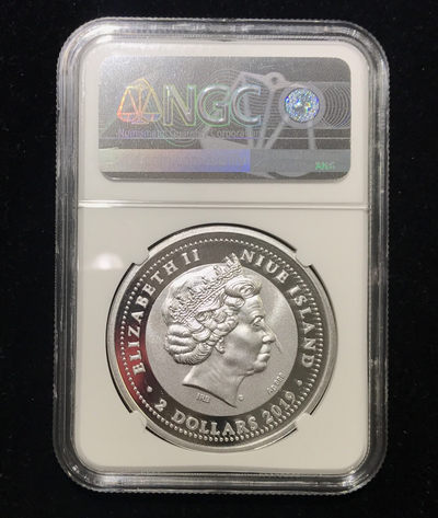 【随心拍&GetCoins】现代金银币拍卖第三十七期 2019年纽埃美丽动物-孔雀水晶镶嵌彩色银币NGC70