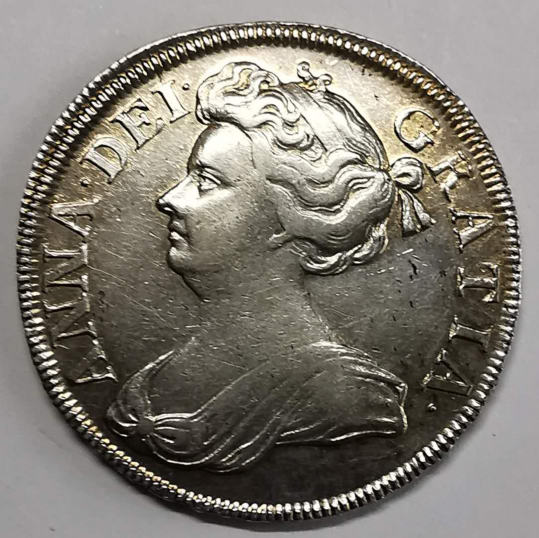 凡希社世界钱币微拍第一百期 荐！1714英国安妮半克朗极美品背减重痕