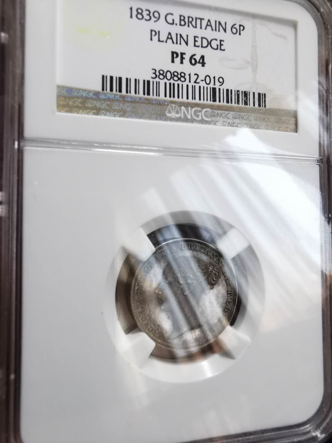 凡希社世界钱币微拍第一百期 稀！1839英国小维精铸6便士NGC-PF64平边