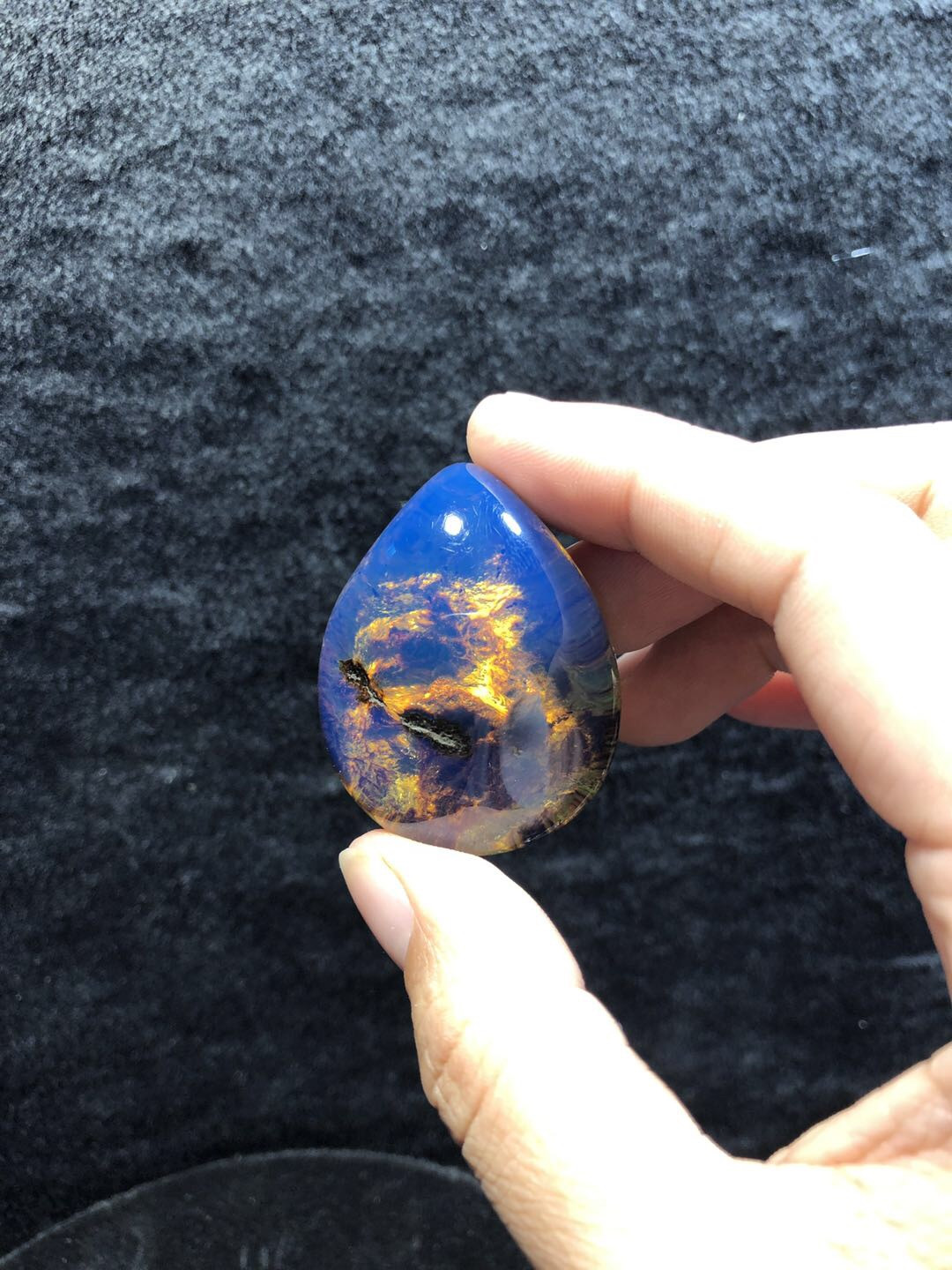 多米尼加琥珀专场 多米尼加蓝珀随形吊坠