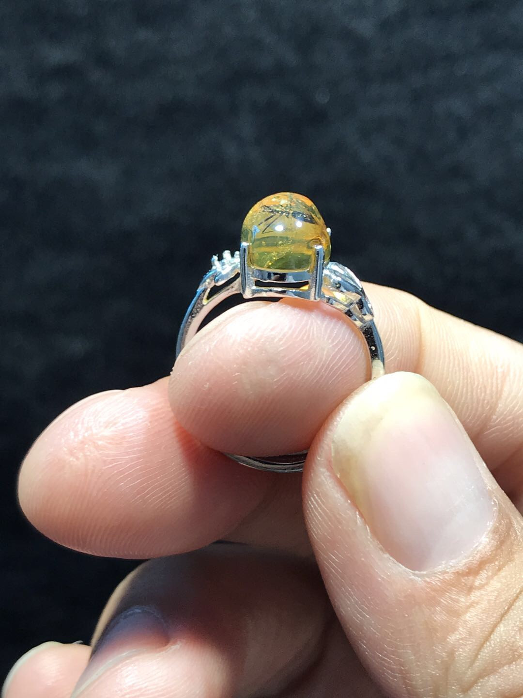 多米尼加琥珀专场 多米尼加精品虫珀戒指（女款）