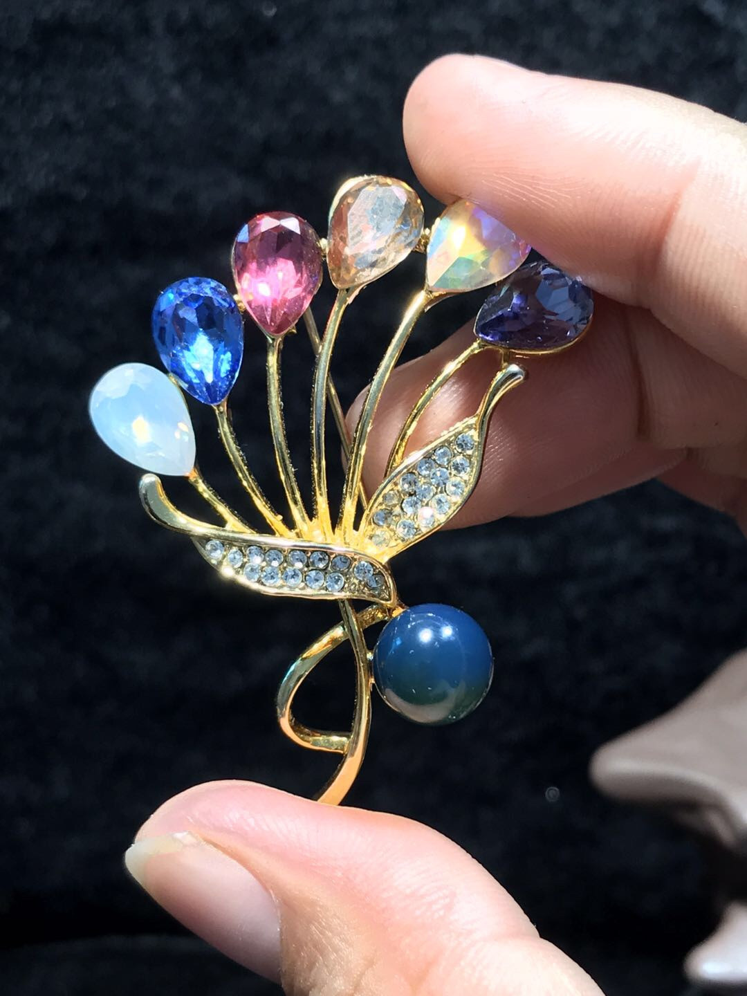 多米尼加琥珀专场 多米尼加蓝珀胸针胸花