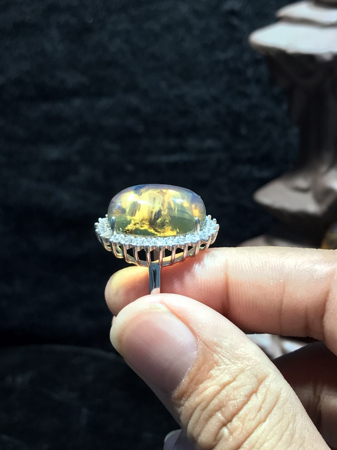 多米尼加琥珀专场 多米尼加蓝珀植物珀戒指（女款）