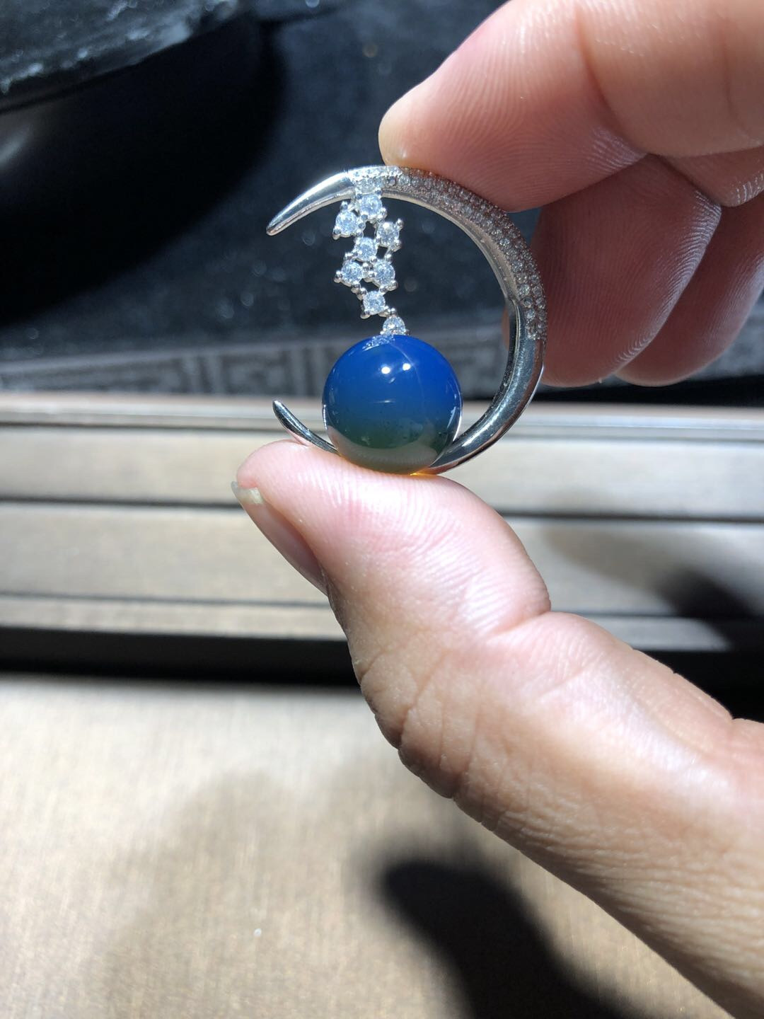 多米尼加琥珀、缅甸天然琥珀拼拍专场 多米尼加蓝珀吊坠