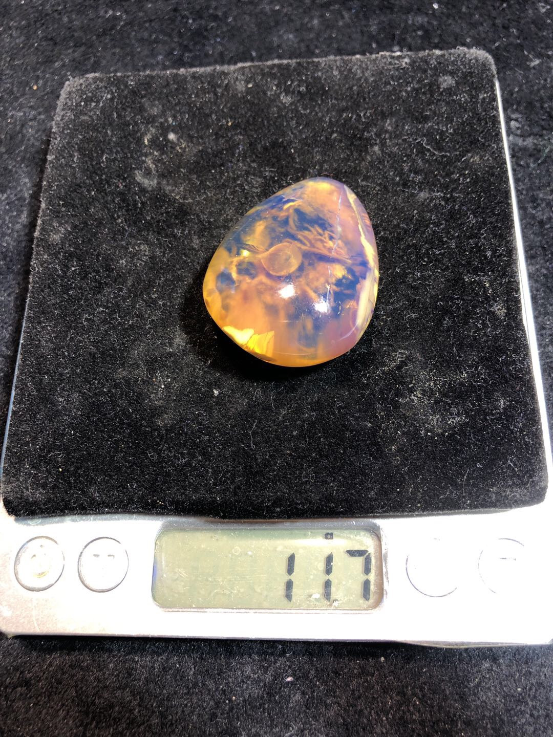 缅甸精品琥珀专场 收藏级精品缅甸高白蓝随形吊坠