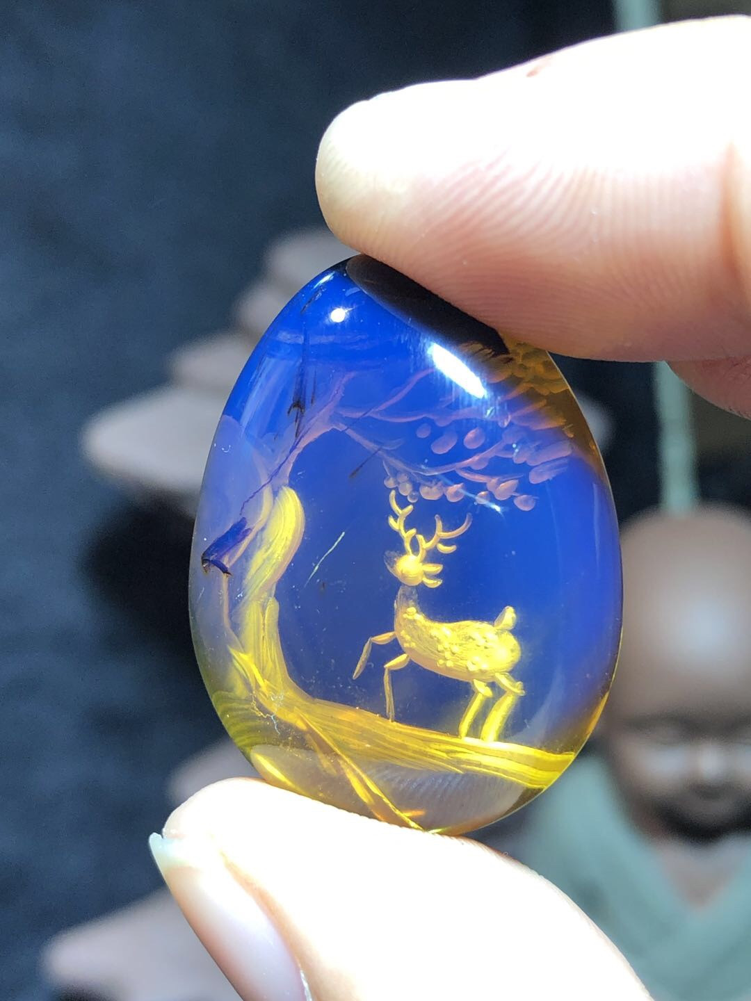 缅甸精品琥珀专场 缅甸天然高白蓝琥珀吊坠（一🦌有你）阴雕工艺