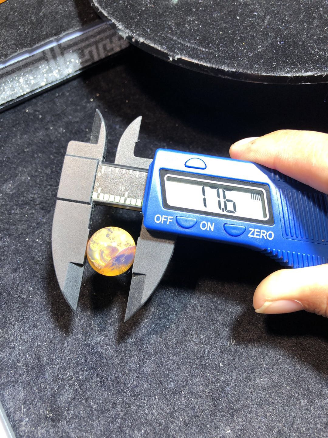 缅甸精品琥珀专场 收藏级缅甸天然琥珀圆珠（内含🥚圆形包裹体）