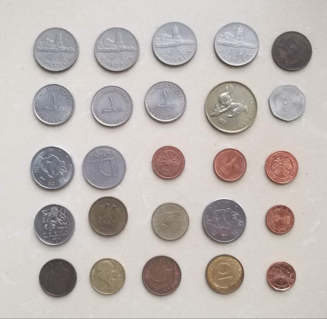 【币观天下】第九十期钱币拍卖 各国纪念币章25枚