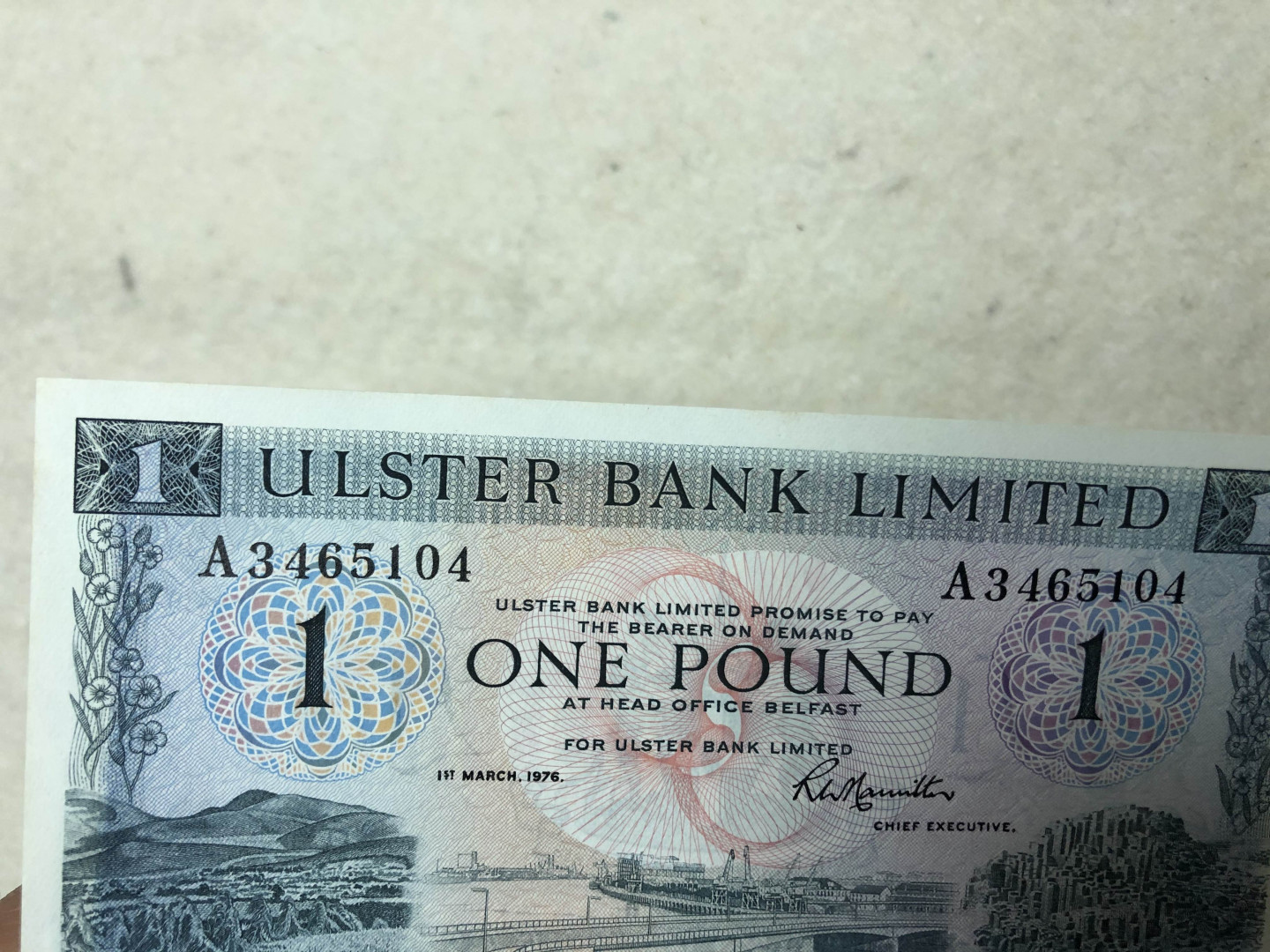 北京国际钱币博览会专场【收藏联盟】第109期拍卖——欧美环游记 【一组3张】爱尔兰、北爱尔兰 1镑纸币 UNC- 有黄斑