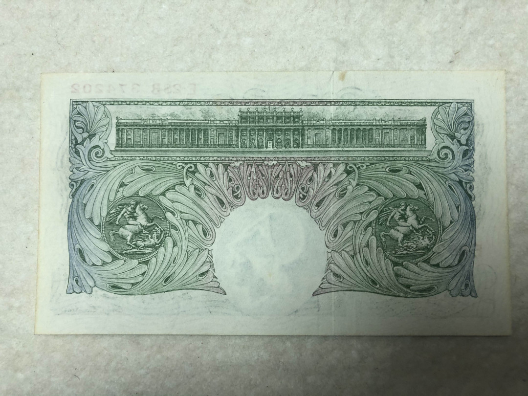 北京国际钱币博览会专场【收藏联盟】第109期拍卖——欧美环游记 【英镑一组4张】英国 1928年 A序列 1镑 有黄 AU+品相、C序列1镑3张 UNC- 紫光灯下有潮斑 