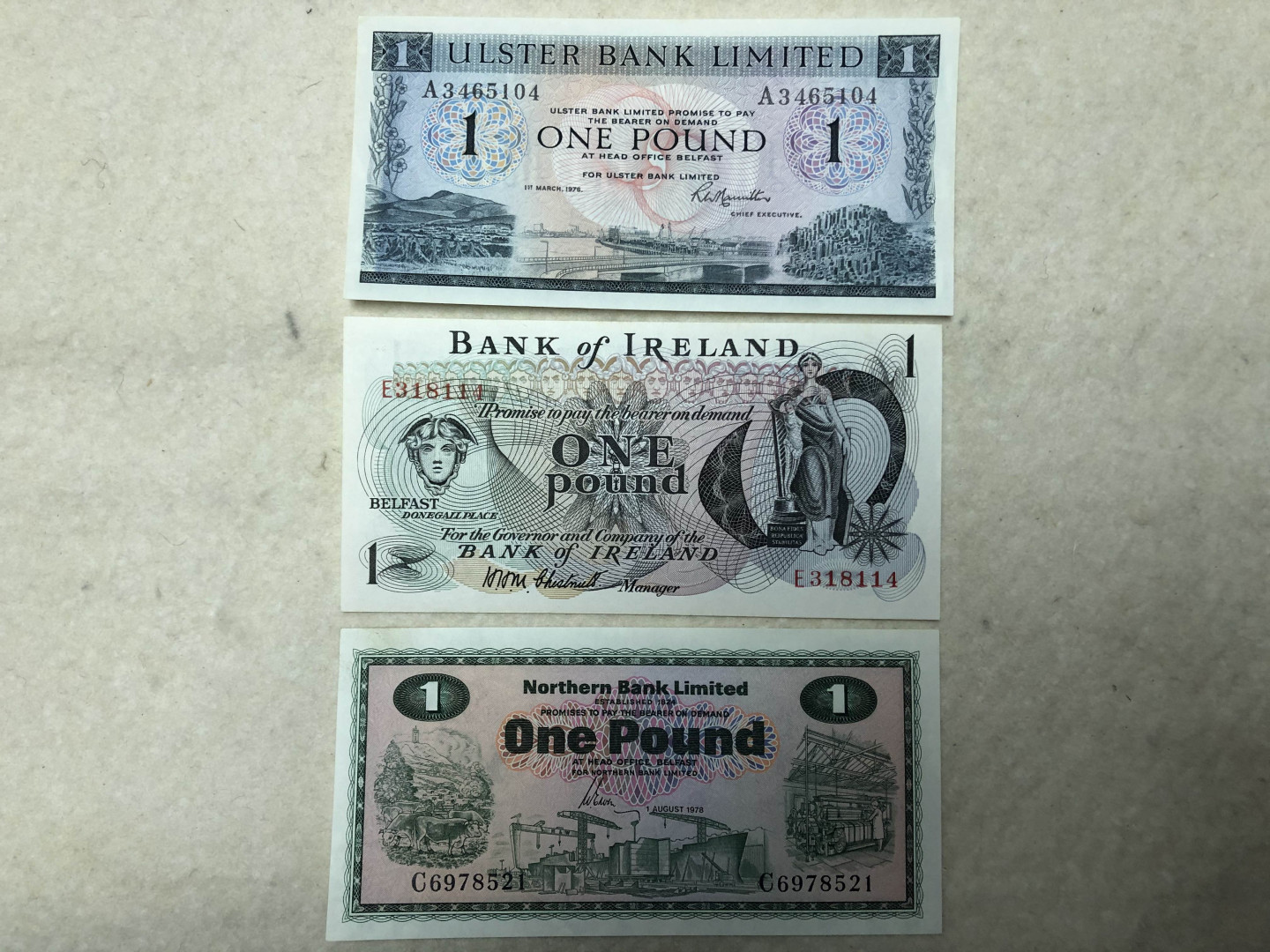 北京国际钱币博览会专场【收藏联盟】第109期拍卖——欧美环游记 【一组3张】爱尔兰、北爱尔兰 1镑纸币 UNC- 有黄斑