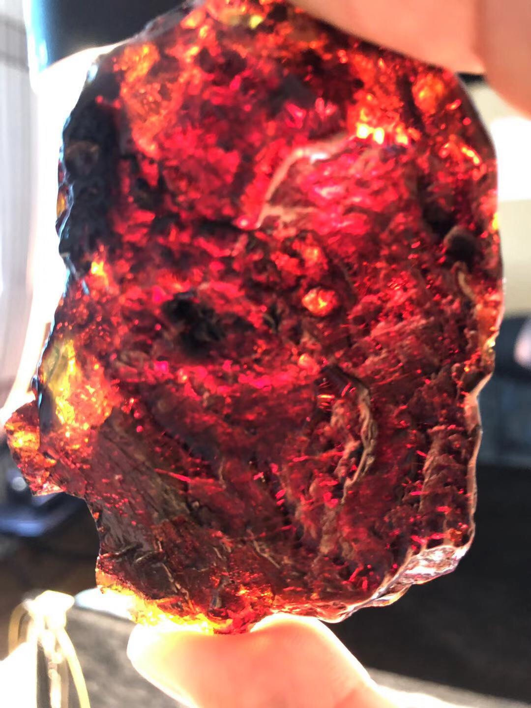 多米尼加蓝珀专场 多米尼加蓝珀红皮原石吊坠