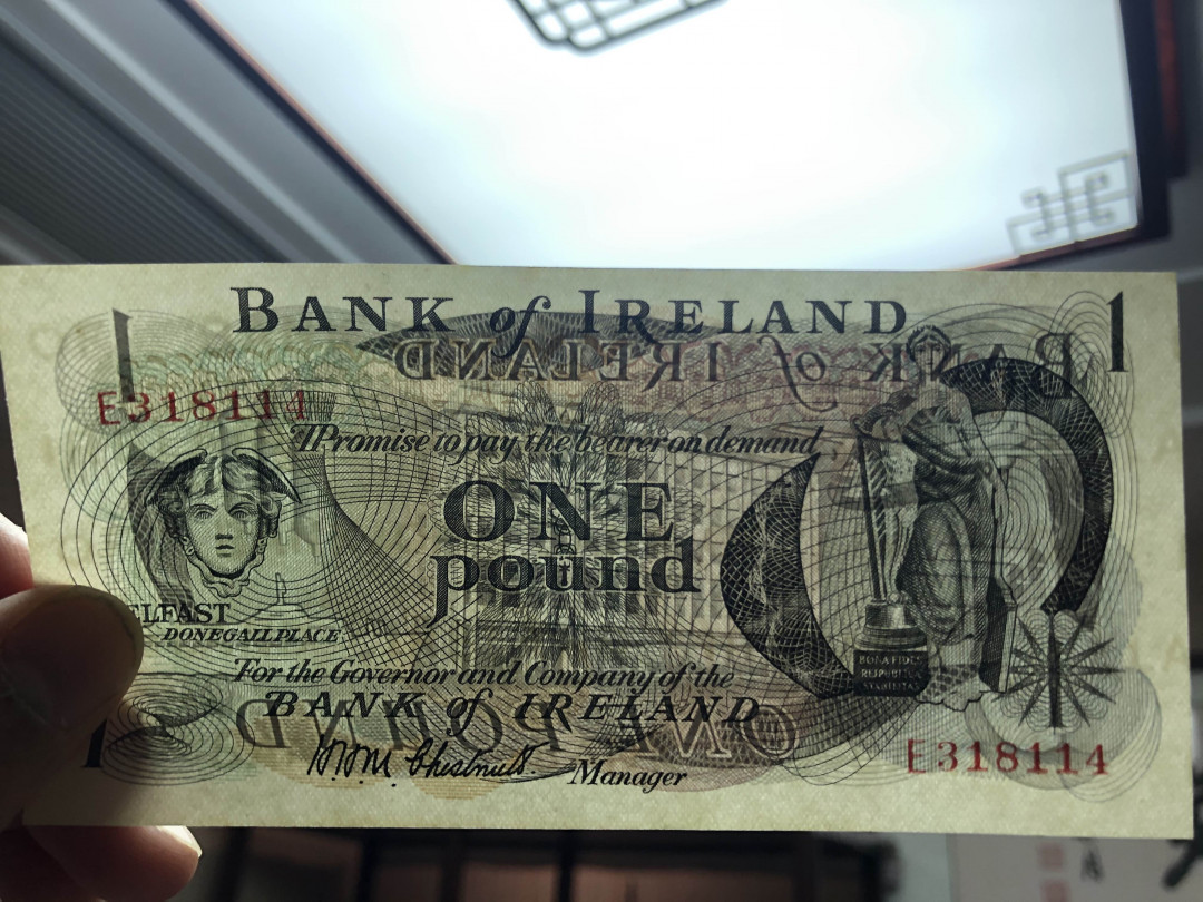 北京国际钱币博览会专场【收藏联盟】第109期拍卖——欧美环游记 【一组3张】爱尔兰、北爱尔兰 1镑纸币 UNC- 有黄斑