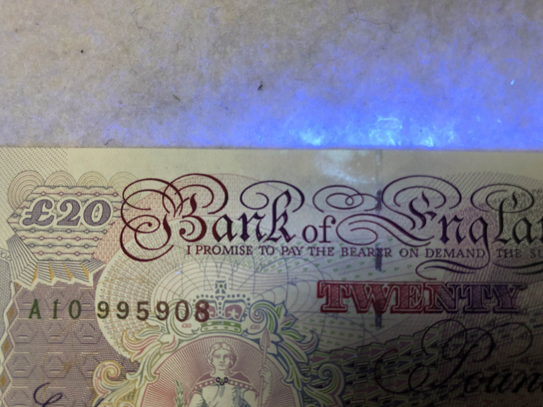 北京国际钱币博览会专场【收藏联盟】第109期拍卖——欧美环游记 【一组4张】英国E序列皇冠版5镑（UNC品相）、10镑（A01首发冠，UNC-有黄斑）、20镑（UNC-有黄斑）以及E序列10镑（UNC品相） 